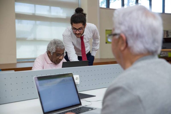 💻 Technology Support for Seniors