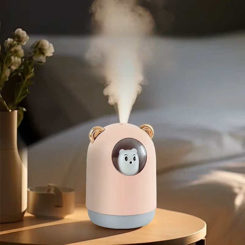 Cute Bear Mini Humidifier – USB Mist Diffuser with Rainbow Night Light