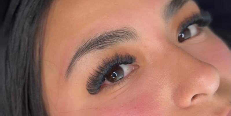 Mega extensions-Lashes By Cambria