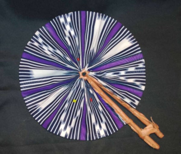 Eventails en wax et cuir