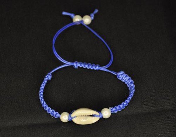 bracelet cauri