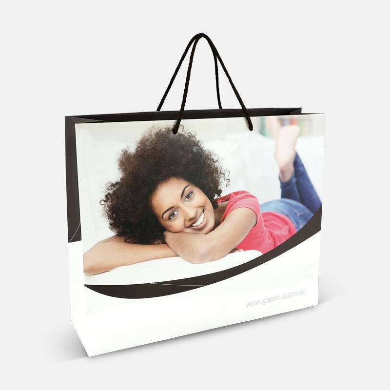 Papiertragetasche Luxus Eklusiv mit gedrehten Baumwollkordeln