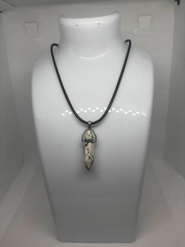 Collier Pendentif Howlite Blanche