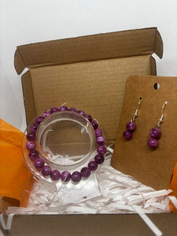 Bracelet et boucles d’oreilles fantaisie violets