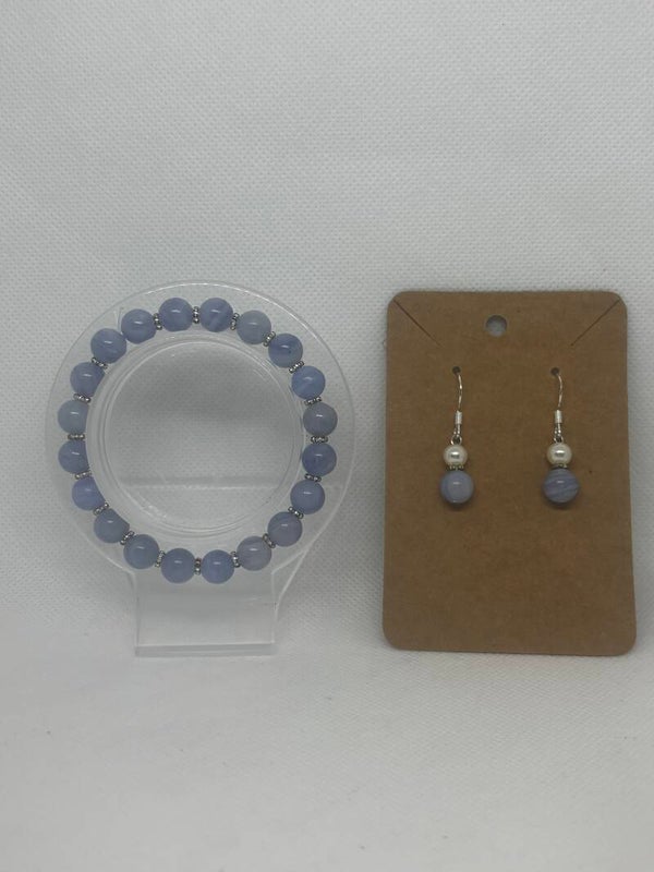 Bracelet et boucles d’oreilles assorties bleu lavande