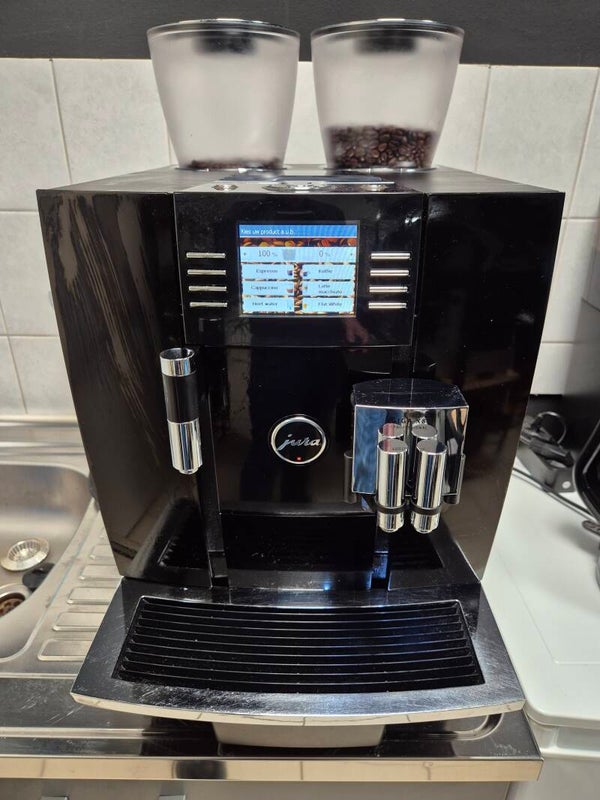 Jura giga X8C gebruikt met servicebeurt