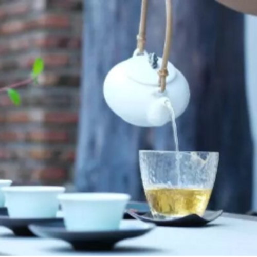 Comment prépare-t-on le thé blanc ?