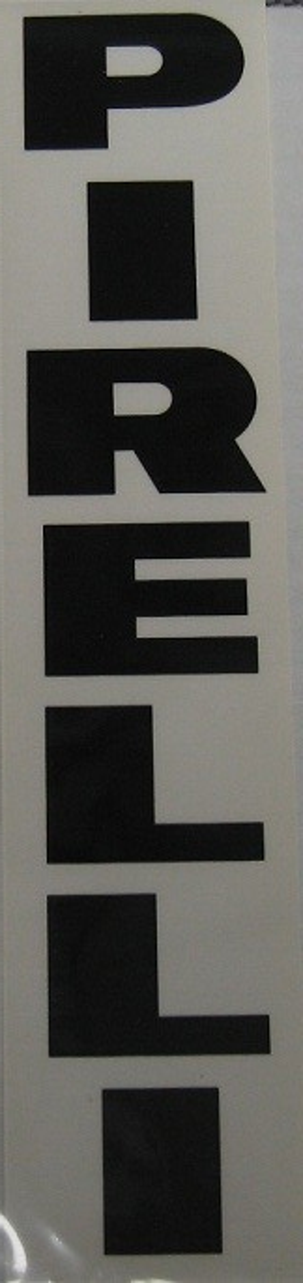 Sticker / Autocollant - Pirelli zwart/noir - staand/debout (27x6 cm)