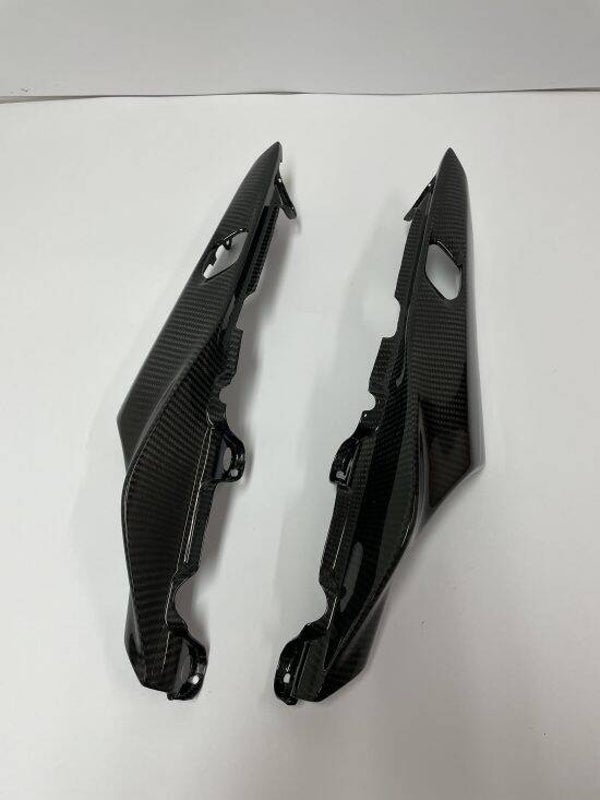 YAMAHA MT09 2021-2022 - Carbon Fiber Rear Seat Tail Panels