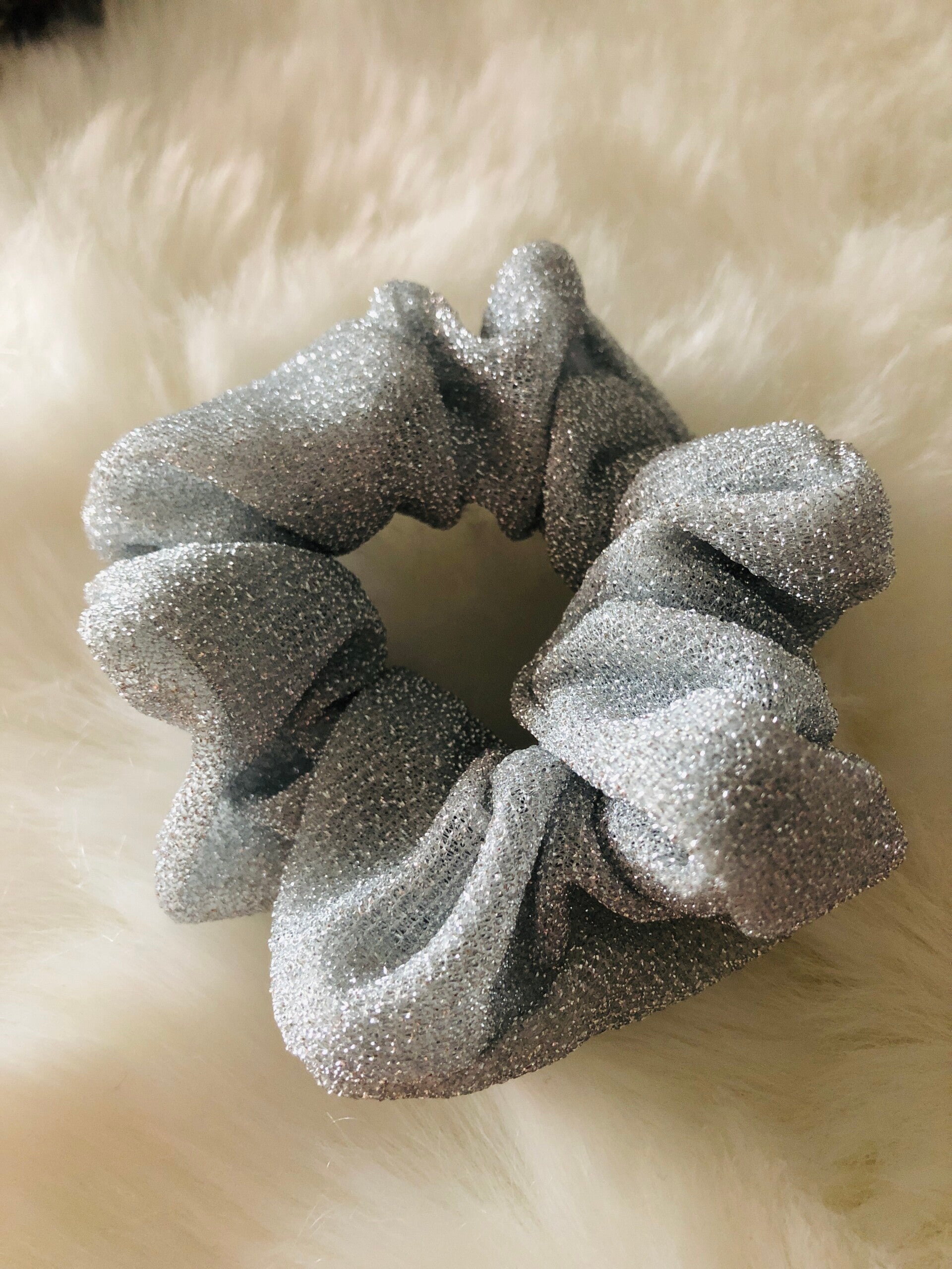 Scrunchie: Zilver en glitter