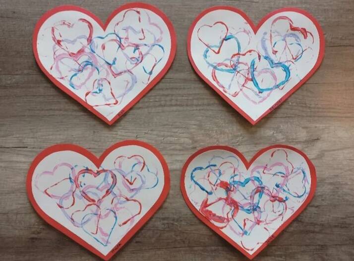 Hartjes stempelen | Thema valentijn | Linda's peuterpret