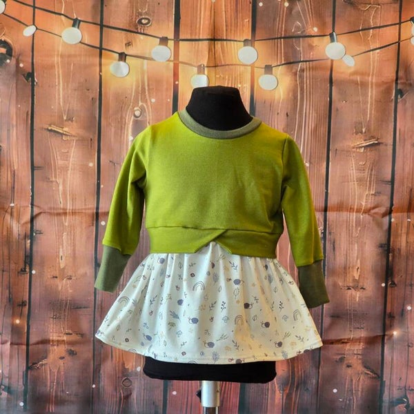 Volant-Sweater in Größe 80