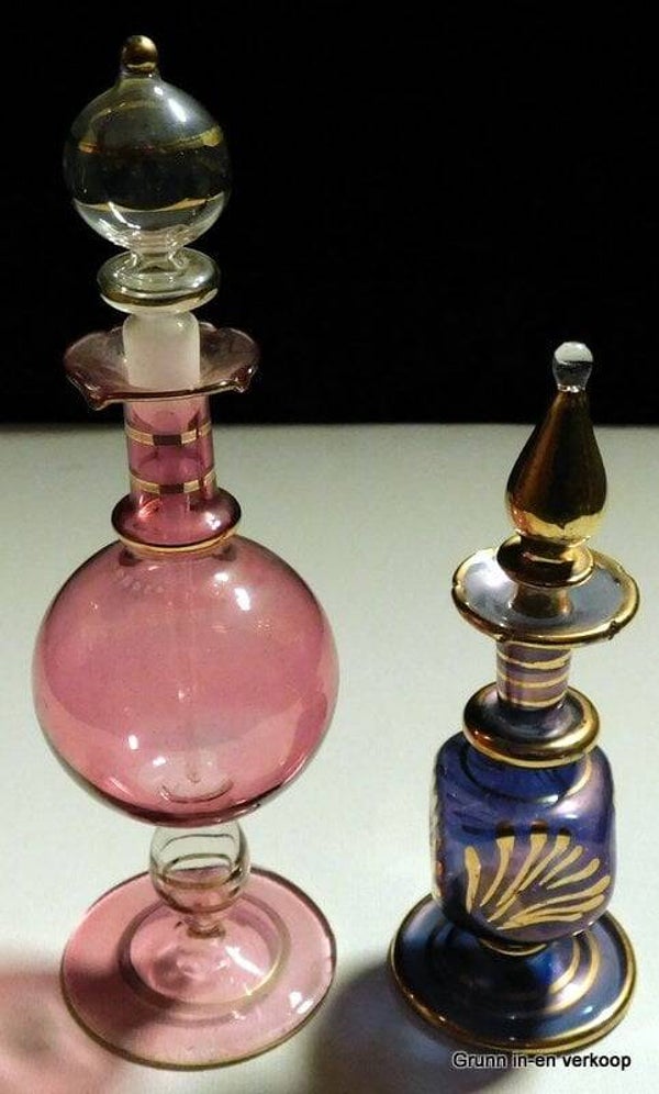 Twee Egyptische Parfumflesjes