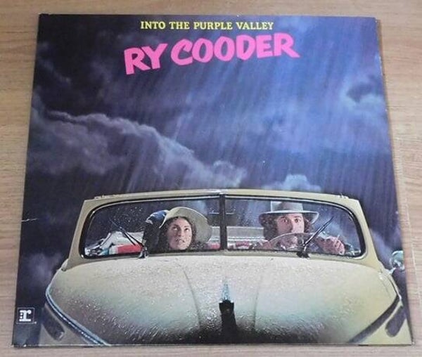 Ry Cooder – Into The Purple Valley