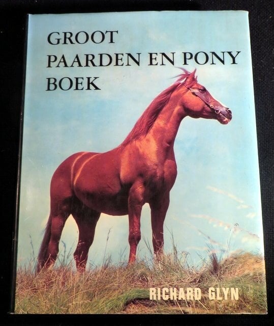 Groot paarden en ponyboek