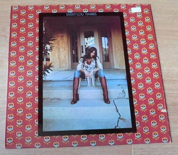 Emmylou Harris – Elite Hotel