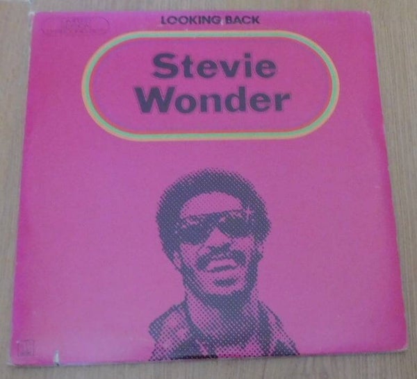 Stevie Wonder – Looking Back