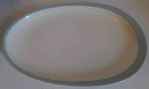 Petrus Regout pastel ovale schaal.