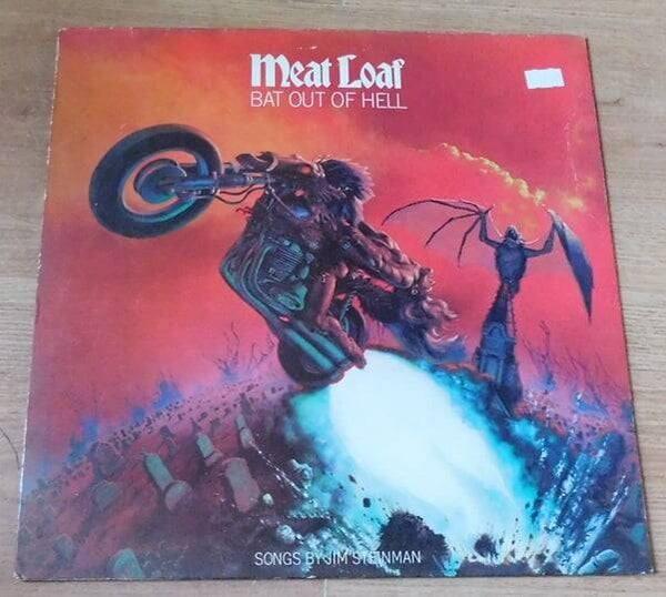 Meat Loaf – Bat Out Of Hell
