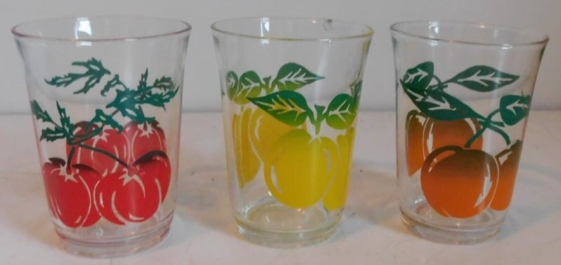 Drie Retro fruitglazen