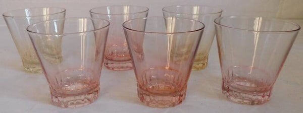 Zes gekleurde Retro limonade glazen