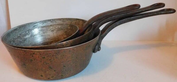 Antieke zware koperen steelpannen (MORA & C) Paris