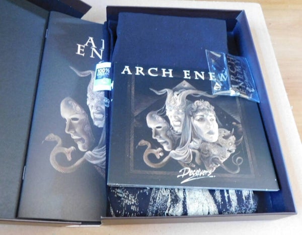 Arch Enemy – Deceivers (Complete Box)