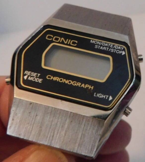 CONIC Quartz LC digitaal horloge