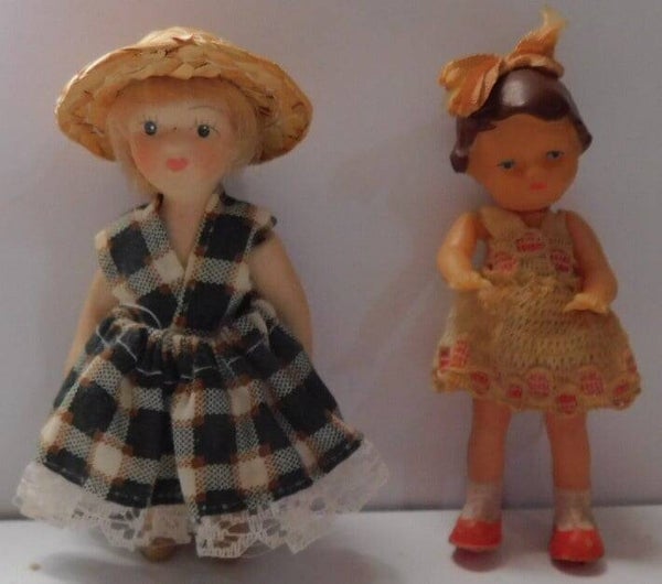 Twee oude poppetjes