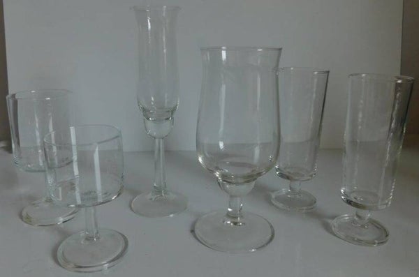 Set met 6 verschillende modelen glazen