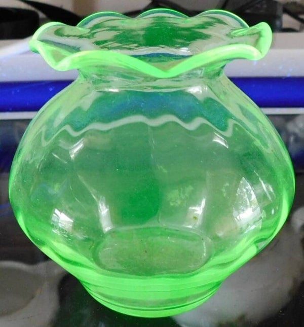 Annagroen vaas / uranium vase