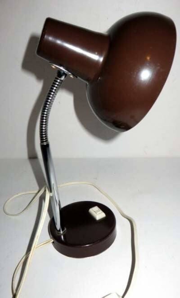 Industriële retro bureaulamp. zeventiger jaren