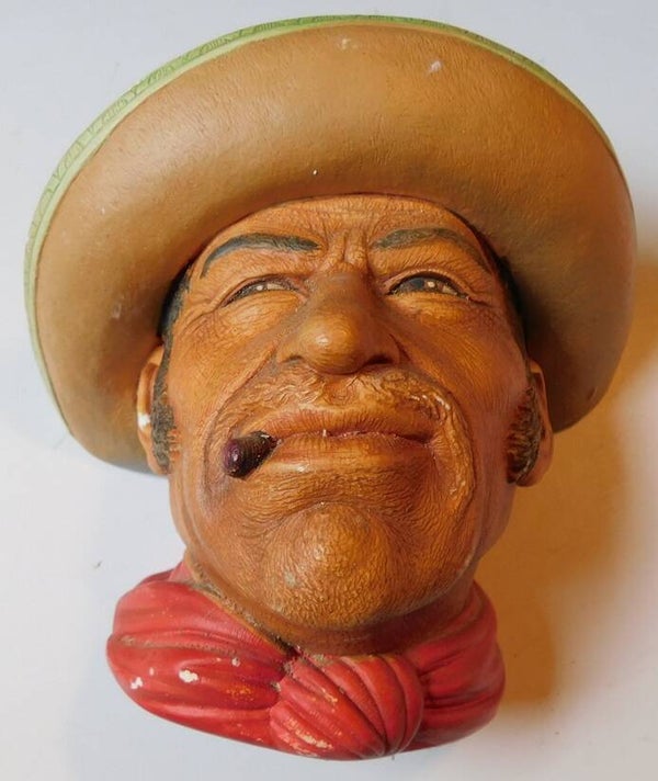 Legend Products ‘Mexicaans’ Chalkware Mask Plaque Ornament