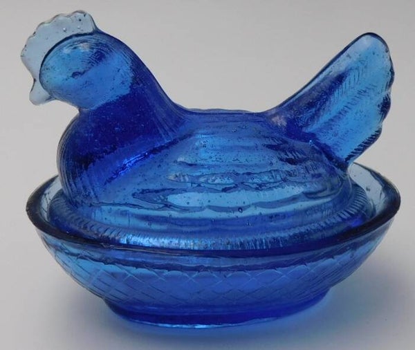 Vintage Degenhart blue glass Hen on Nest