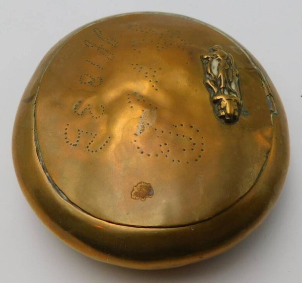 Antieke 1835 messing tabaksdoosje of savonnette-model