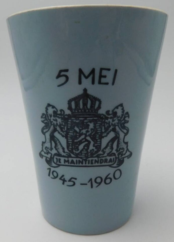 Herdenking / bevrijdingsbeker 5 Mei 1945-1960