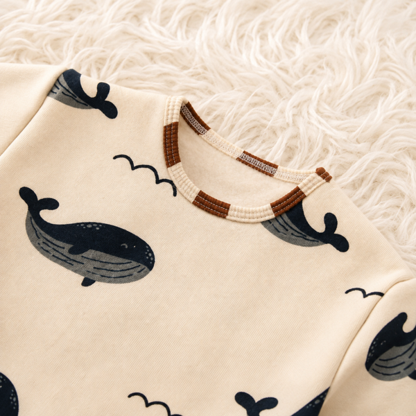 Baby Oversize-Pullover mit Wal-Motiv – Kuschelig weicher Joggingstoff für kalte Tage