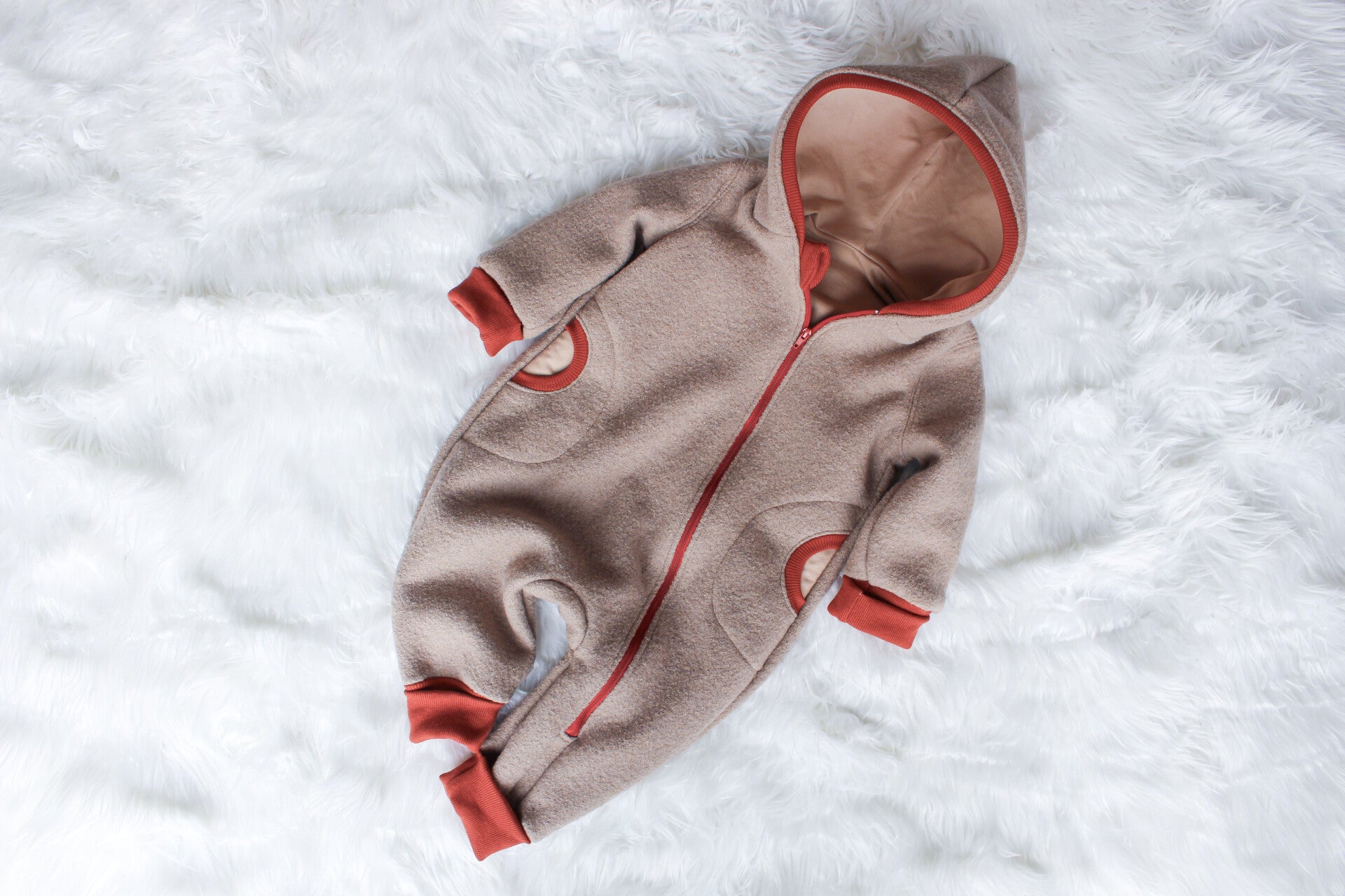 Walkoverall - Beige mit Kupfer-Bündchen