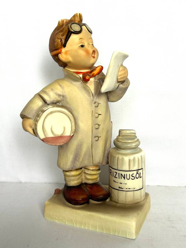 Hummel - Goebel - apotheker 322