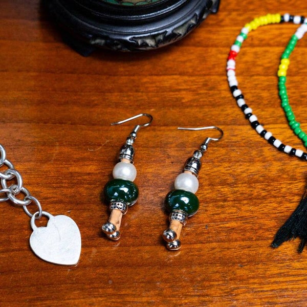 HANDGEMAAKTE OORBELLEN KURK | Meninas Bonitas