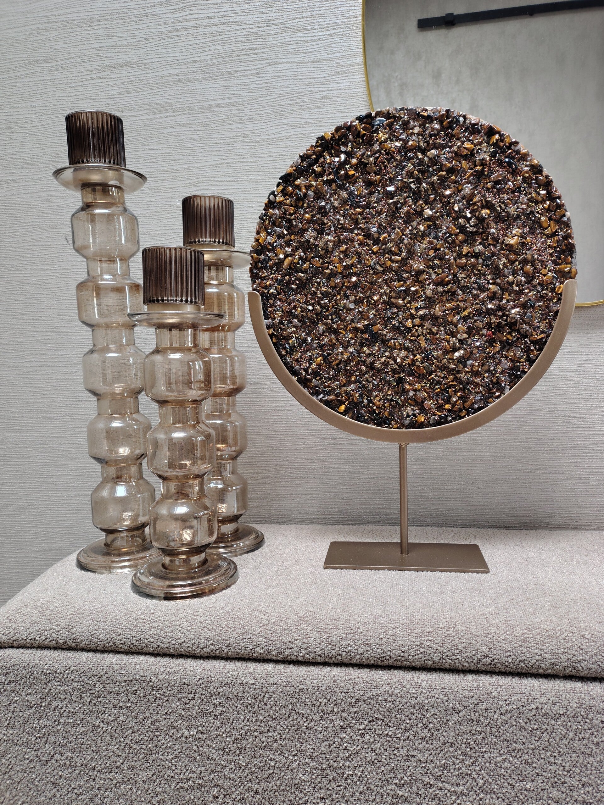 Steenornament zwart/brons