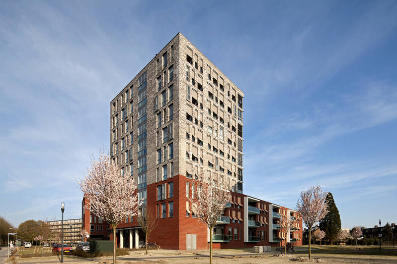  QMVH Architectuur woonzorgcomplex Rijnbeek venlo baksteen