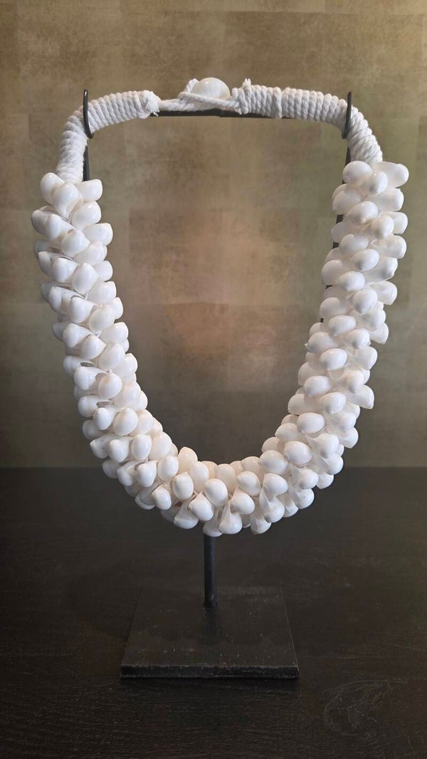 Shell necklace M