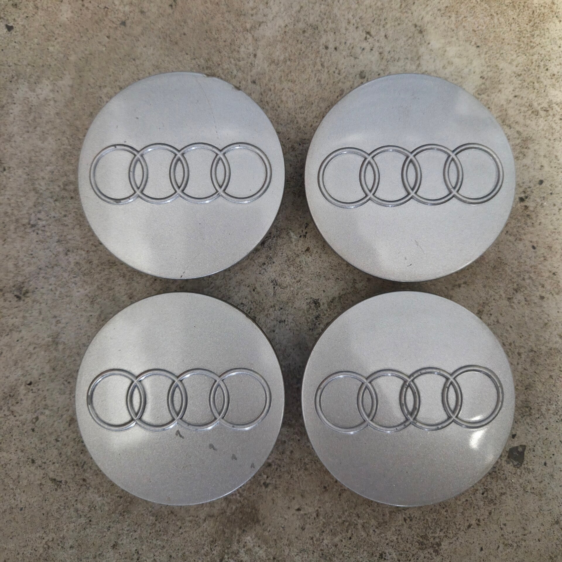 Original Audi Nabendeckel