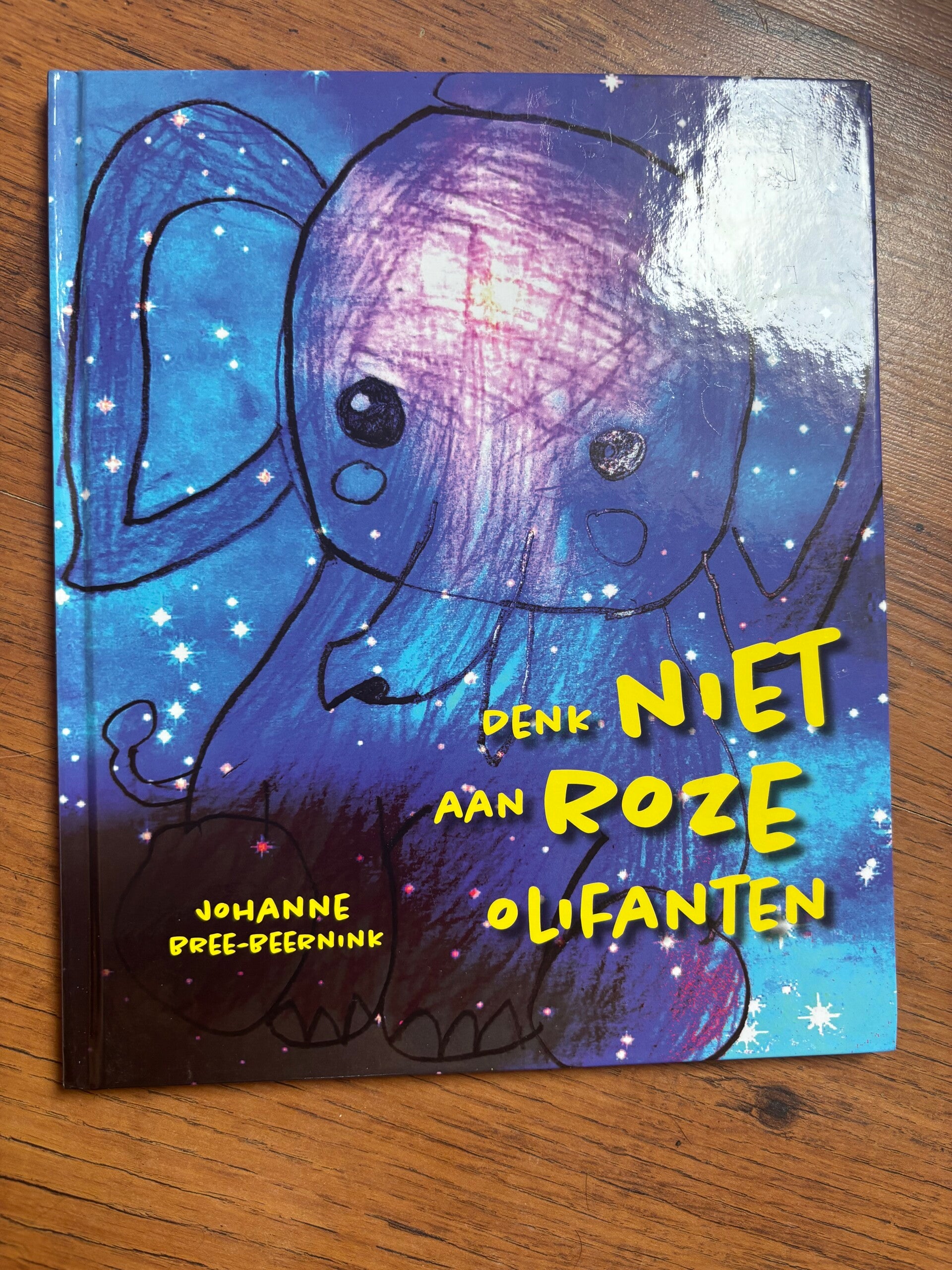 Prentenboek ‘Denk niet aan roze olifanten.’