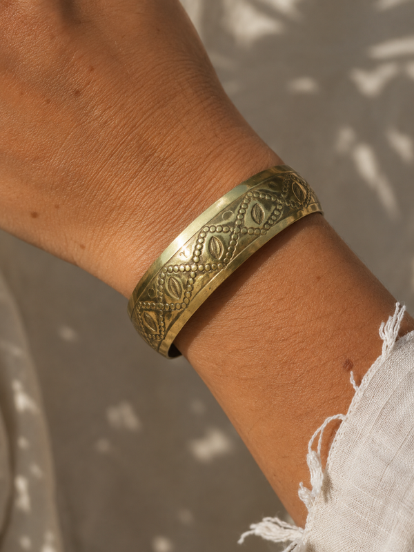 Bracelet artisanal marocain en laiton « Secret de Fès »