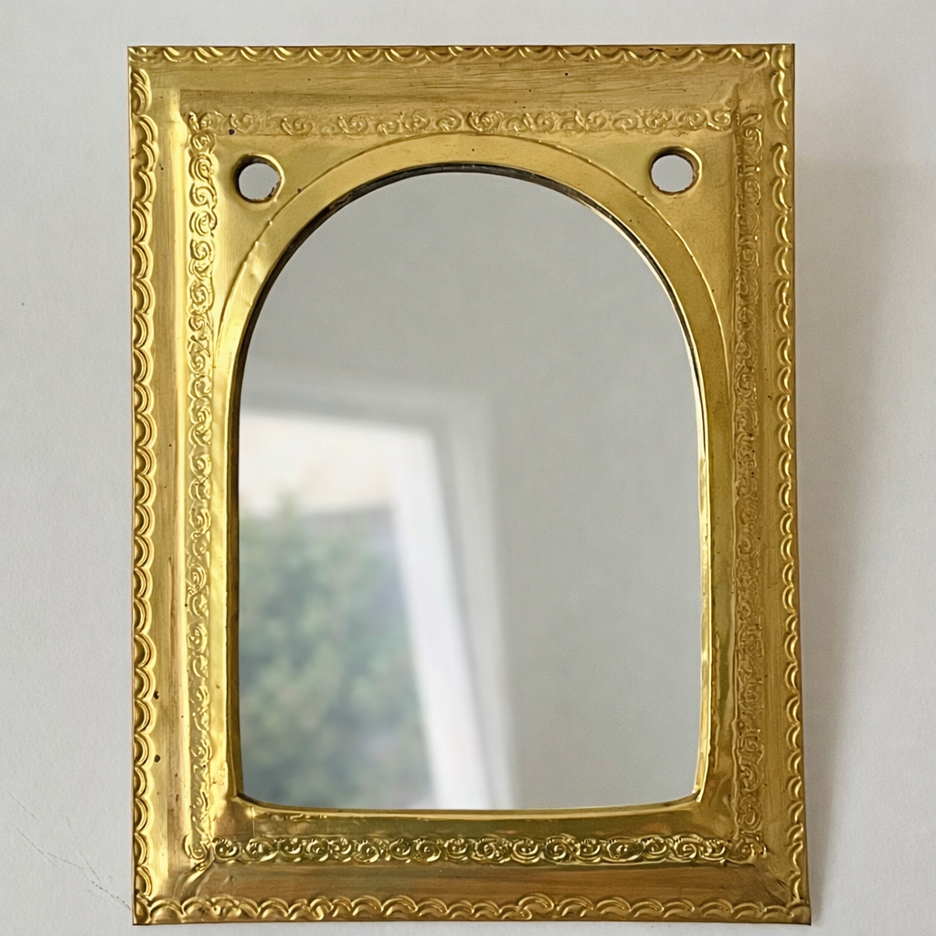 Miroir artisanal ovale en raphia et coquillages – Dayut