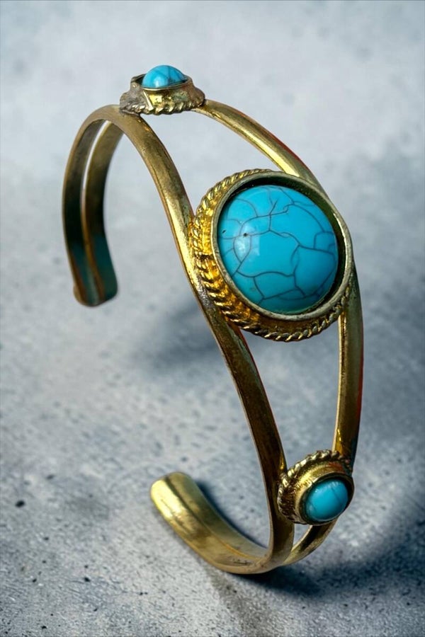 Bracelet artisanal marocain en laiton – Bleu de Chefchaouen