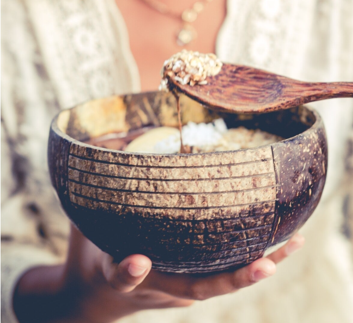 Kokos spiseskål med ske i træ - striped