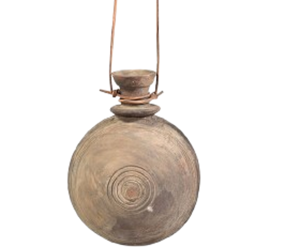 Rustik lerflaske med lædersnor